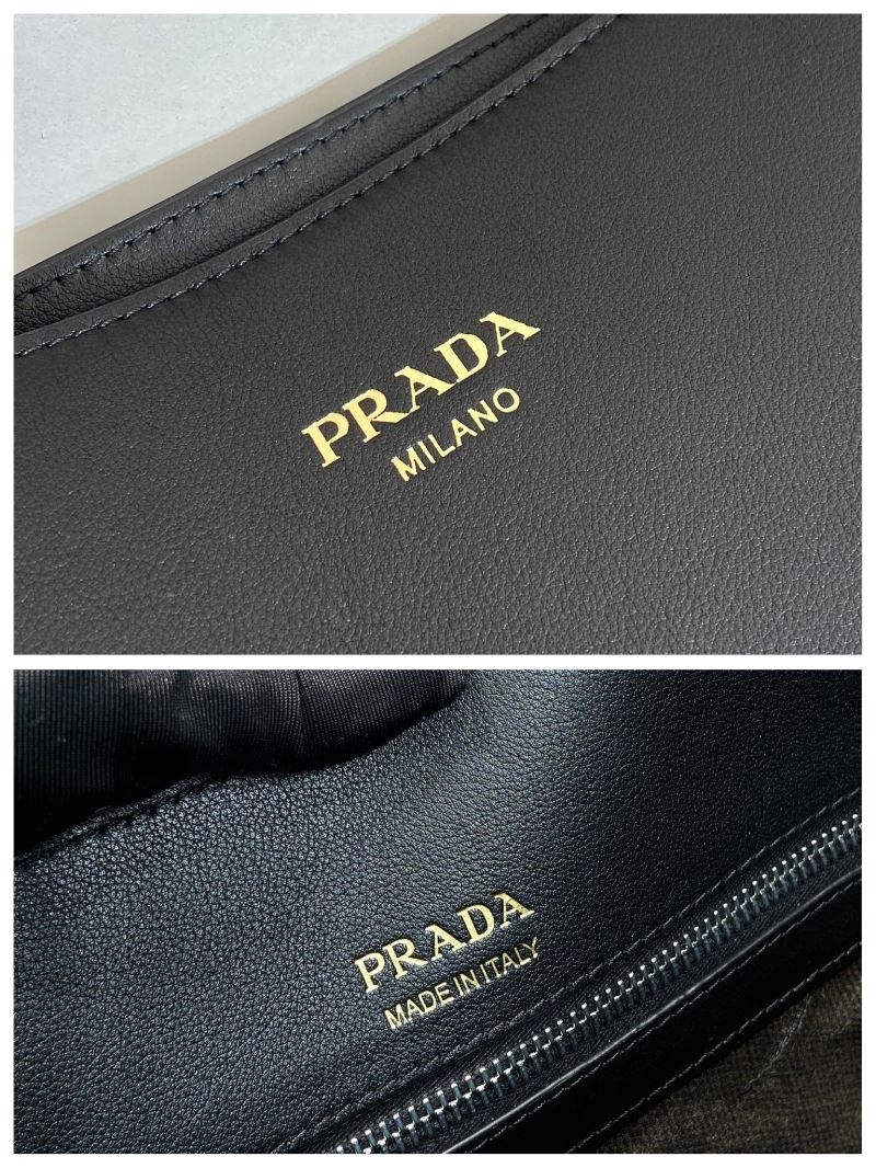 Pra*a tote bags